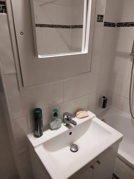 Nachmieter/in gesucht in Köpenick: 2-Zimmer-Wohnung mit Terrasse keine WG oder Kinder — photo 1